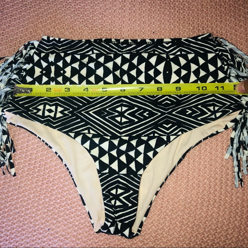 Bikini Bottom - Picture 4 of 5